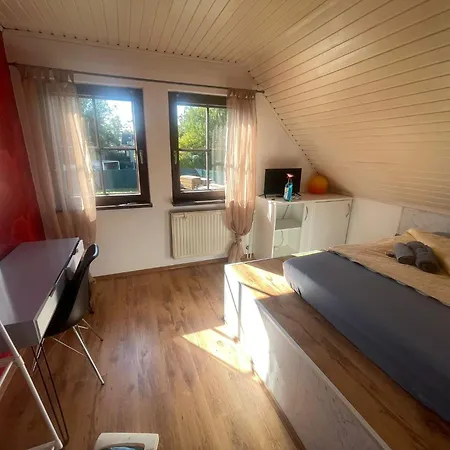Yellow House 홈스테이 *